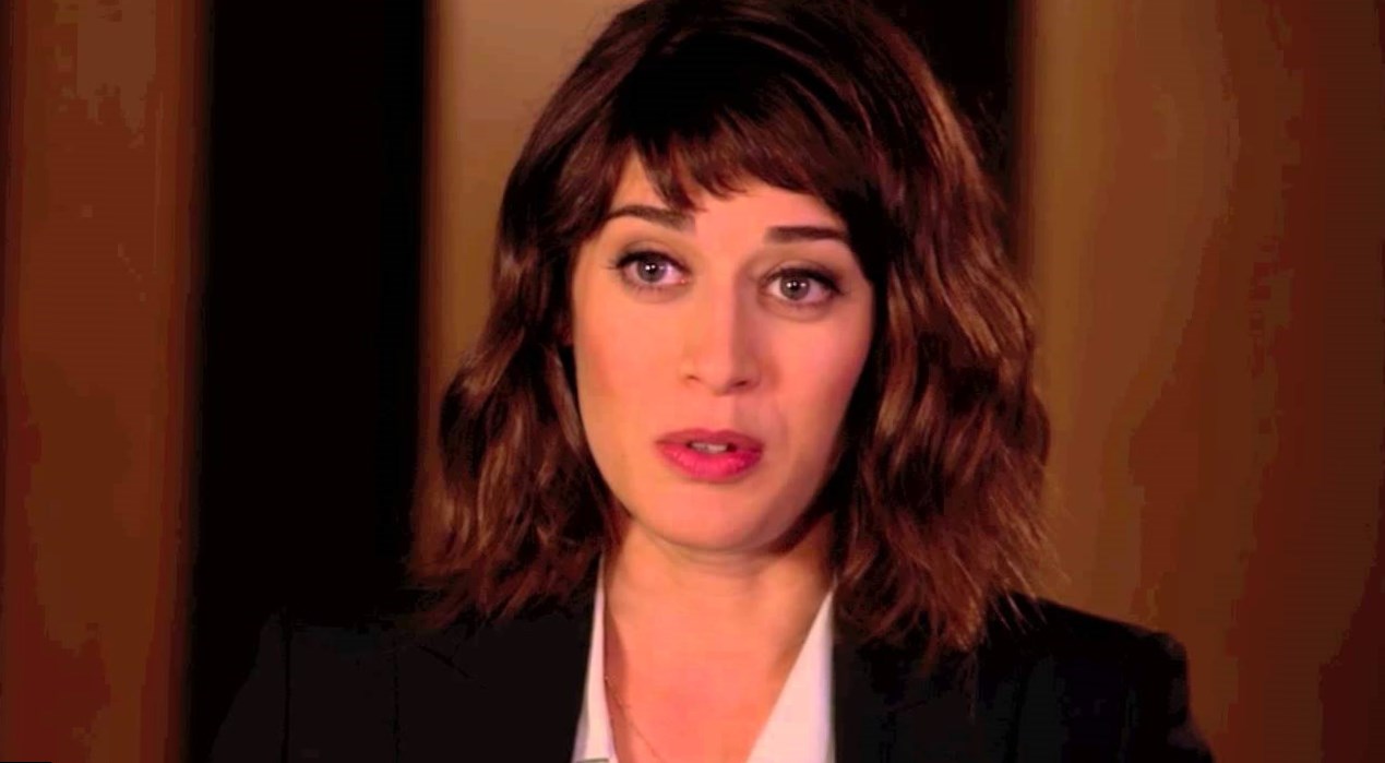 Lizzy Caplan Best Movies And Tv Shows Find It Out