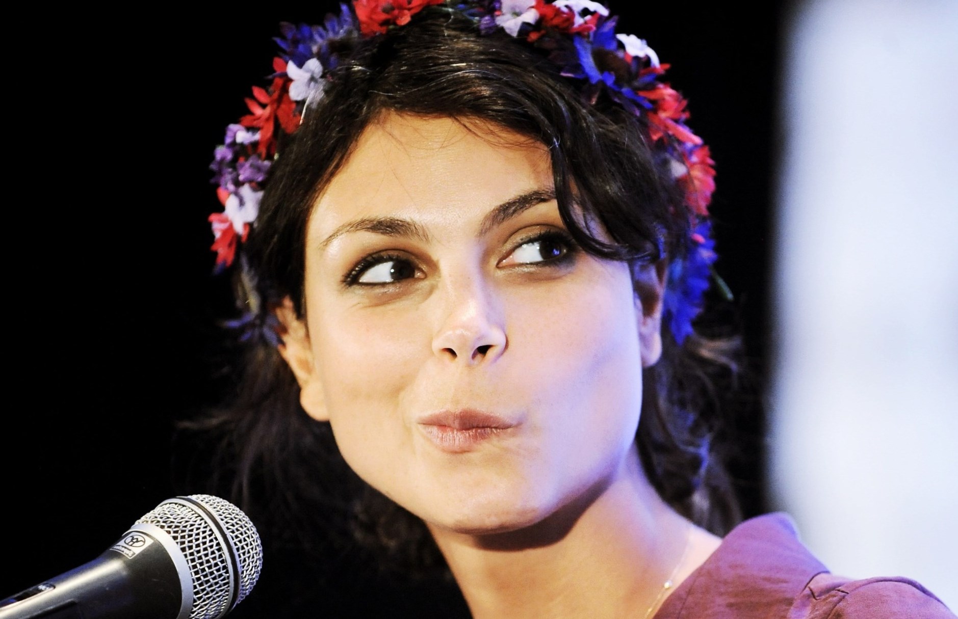 Morena Baccarin weight, height and age. We know it all!