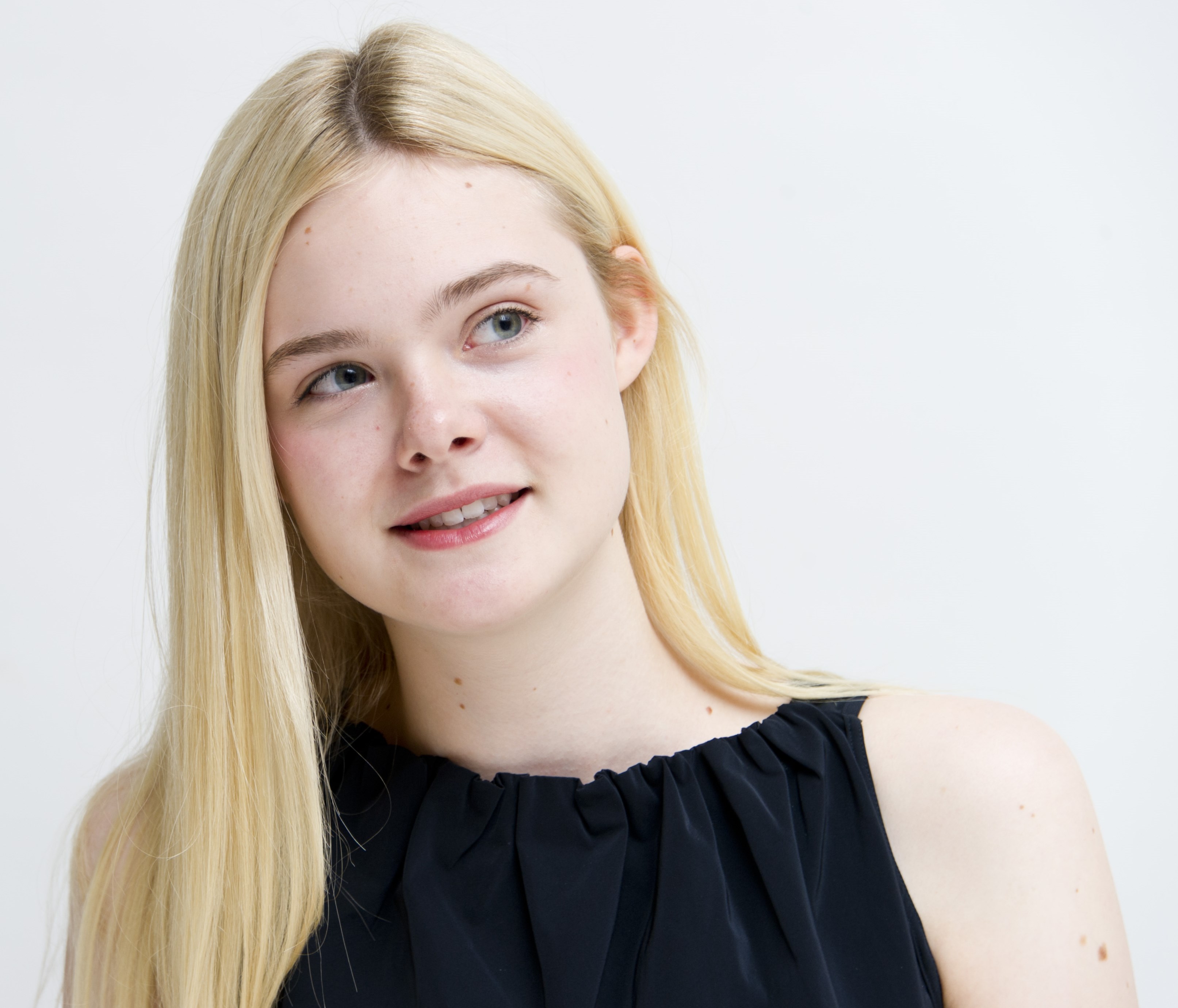 Elle Fanning aurora