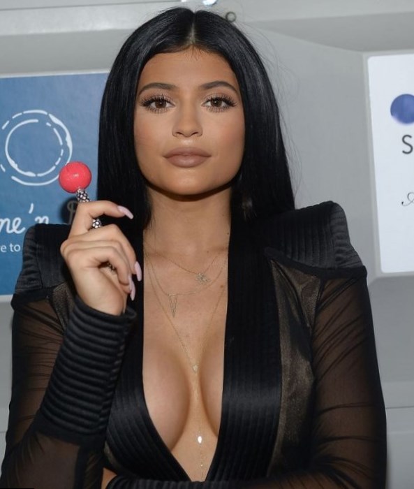 Kylie Jenner Weight Height And Age We Know It All