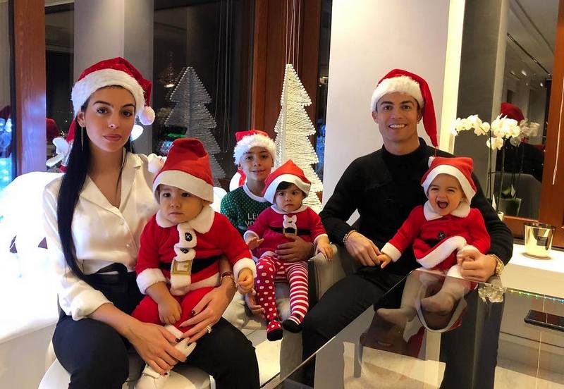 Cristiano Ronaldo family: siblings, parents, children, wife.