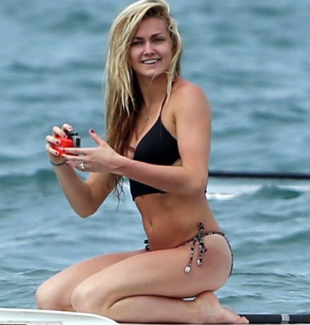 Witney Carson Height Weight Age Body Measurements 