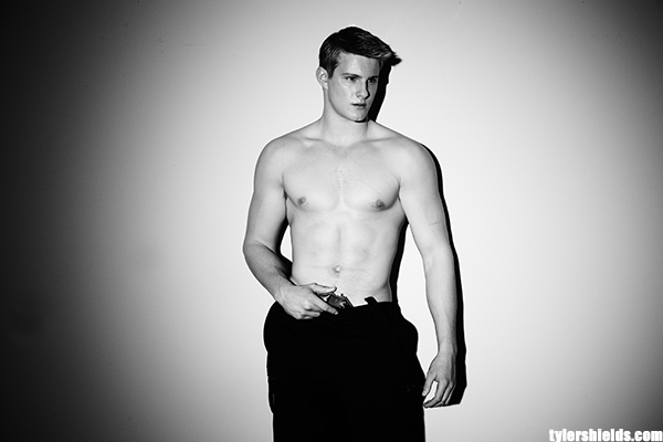 Alexander Ludwig's Height & Weight