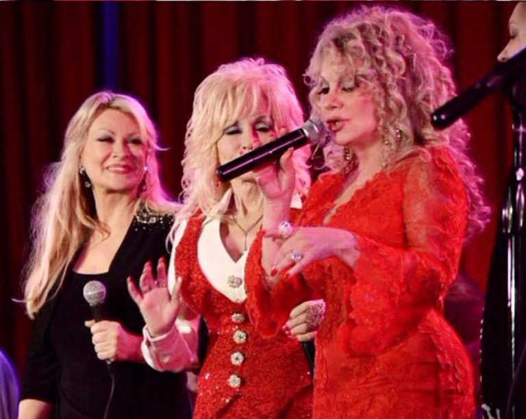 Dolly Parton family - a singing and a big one!