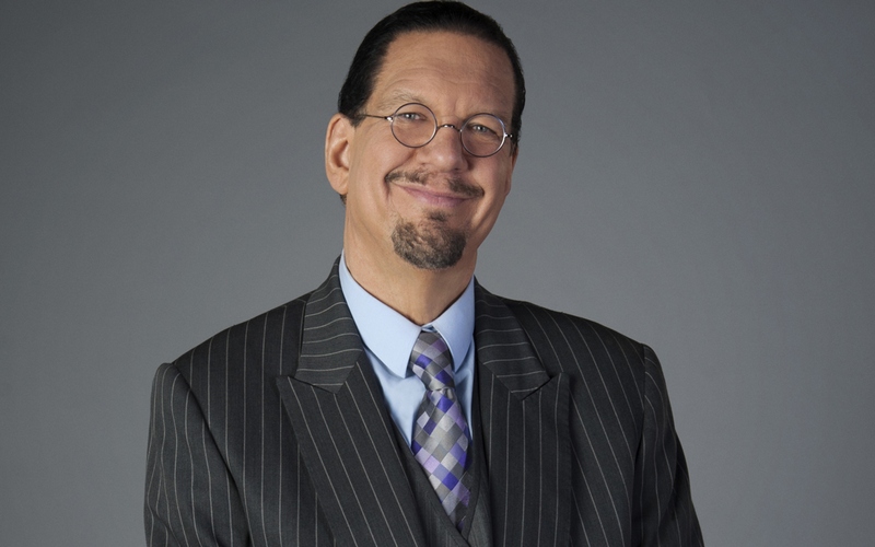 Penn Jillette’s eyes and hair color