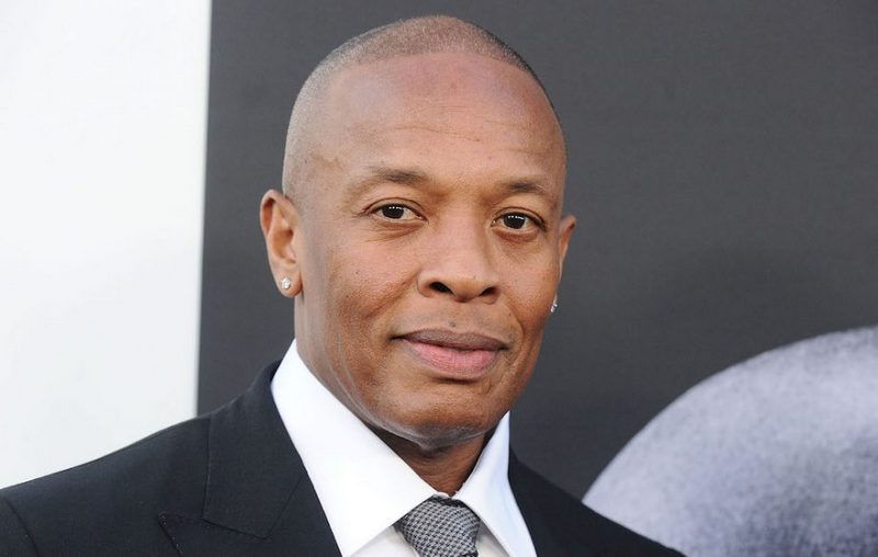 Dr. Dre's eyes and hair color