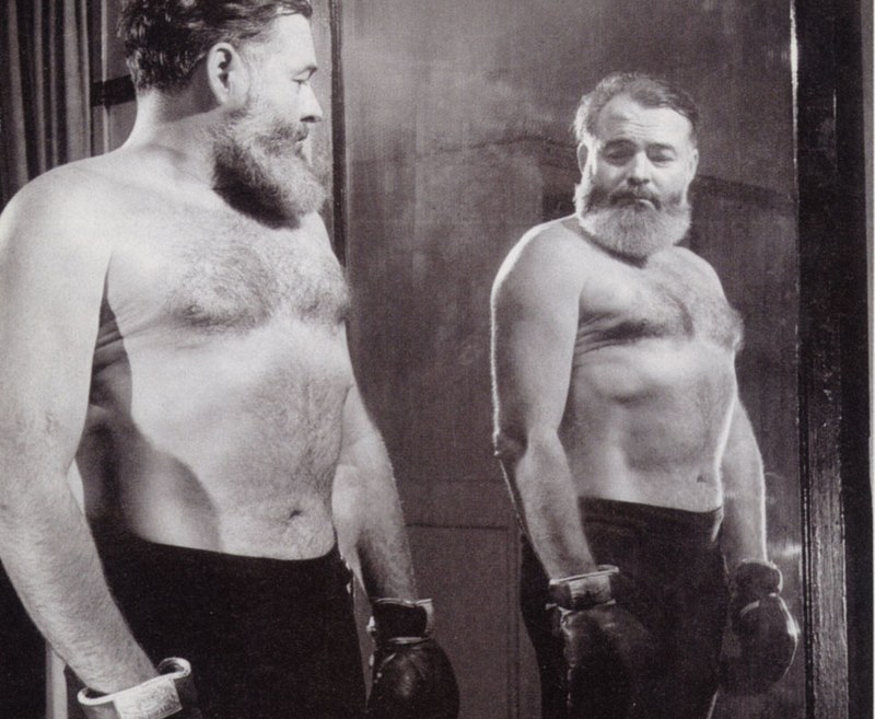 Ernest Hemingway's height, weight and age