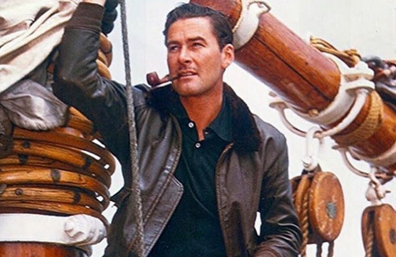 Errol Flynn S Height Weight American Sex Symbol Of The Last