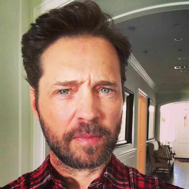 Jason Priestley height, weight. Beverly Hills, 90210 star