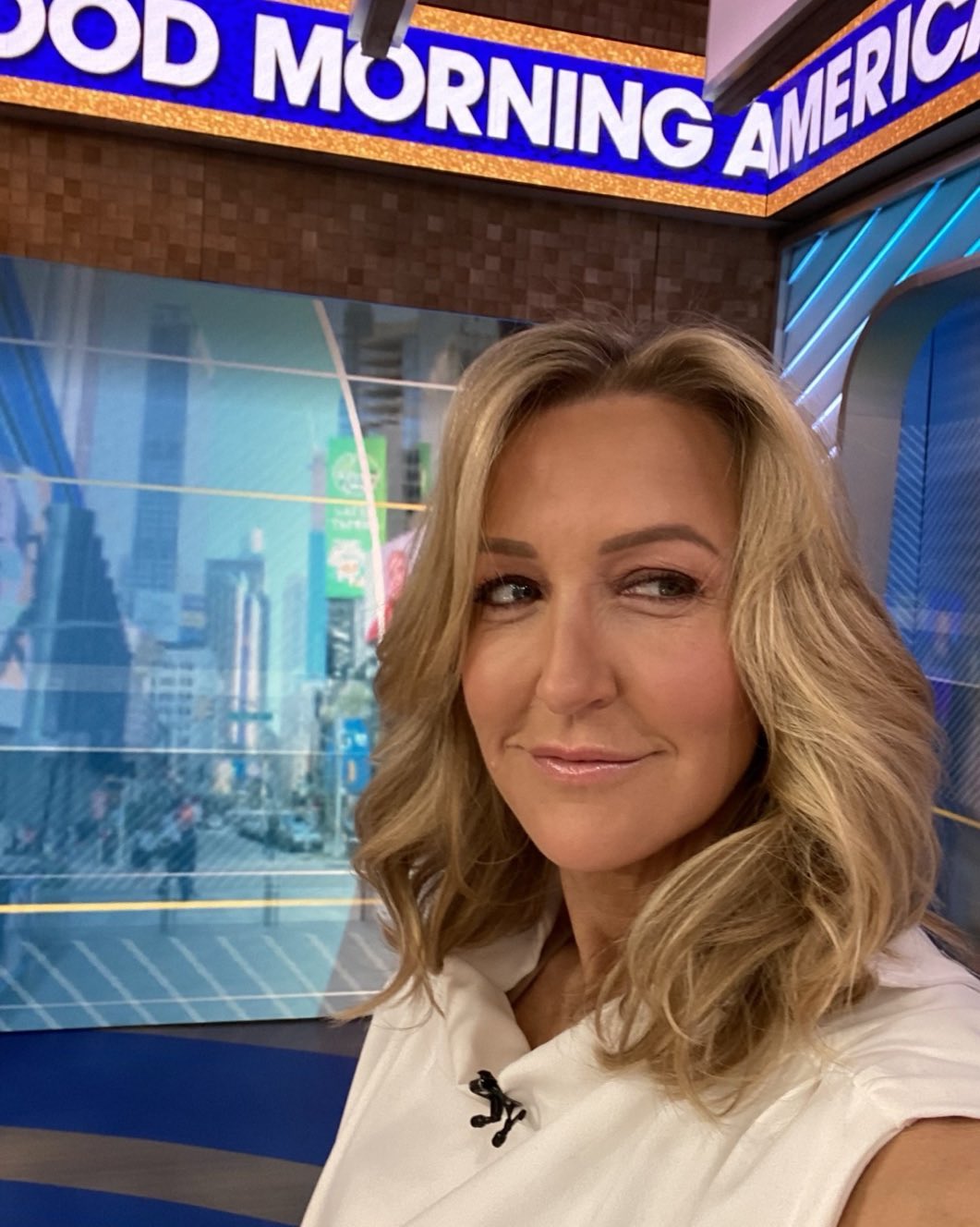Lara Spencer Body Measurements Height Weight lara-spencer-body-measurements-height-weight